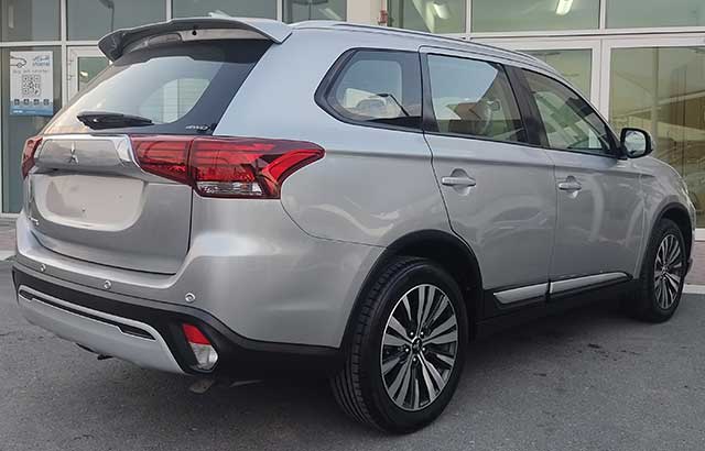 Silver Outlander Rear MITSUBISHI OUTLANDER GLX | 2021 | SILVER | Used Cars in UAE